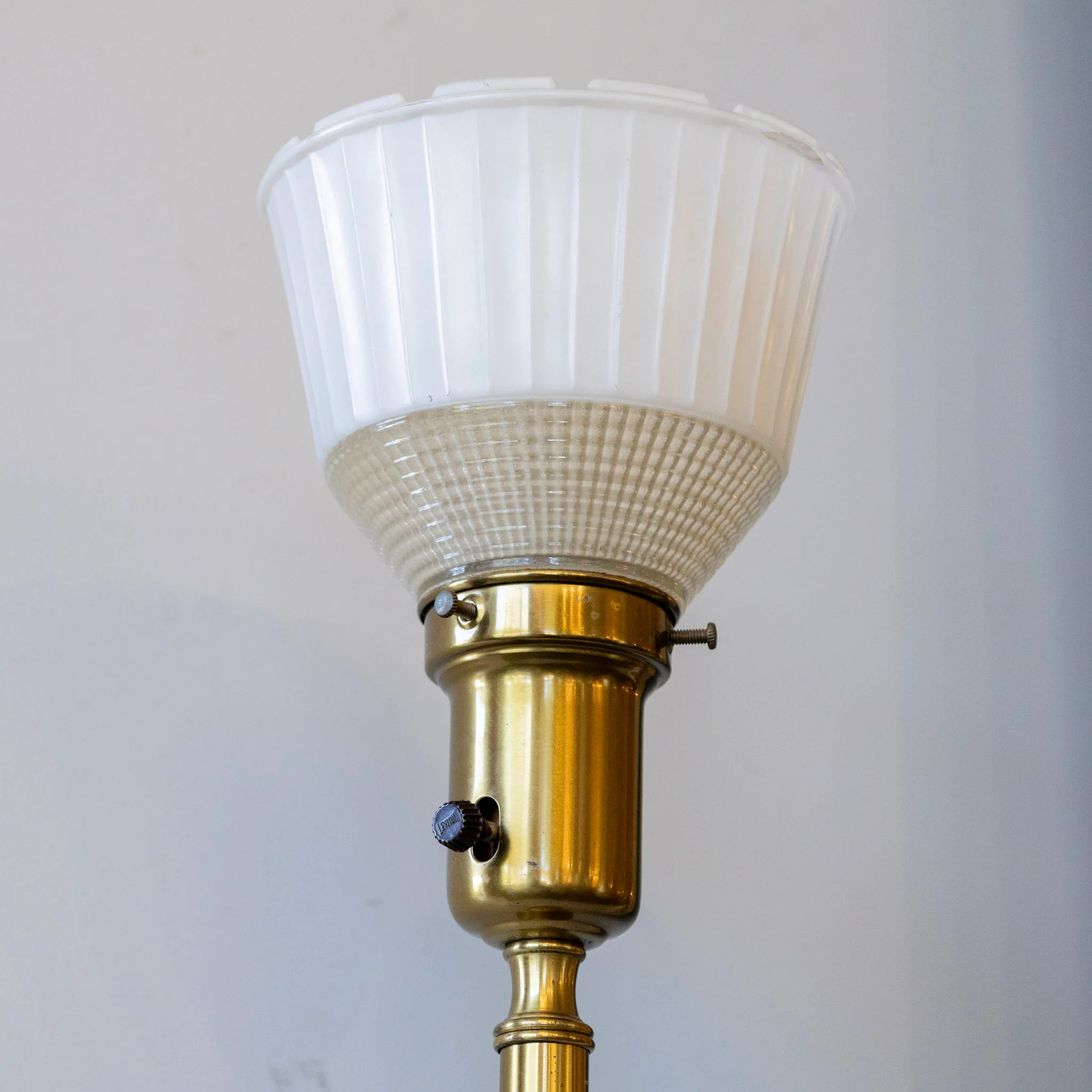 French Porcelain Table Lamp – Ormolu Detailing & Fluted Base - Image 7