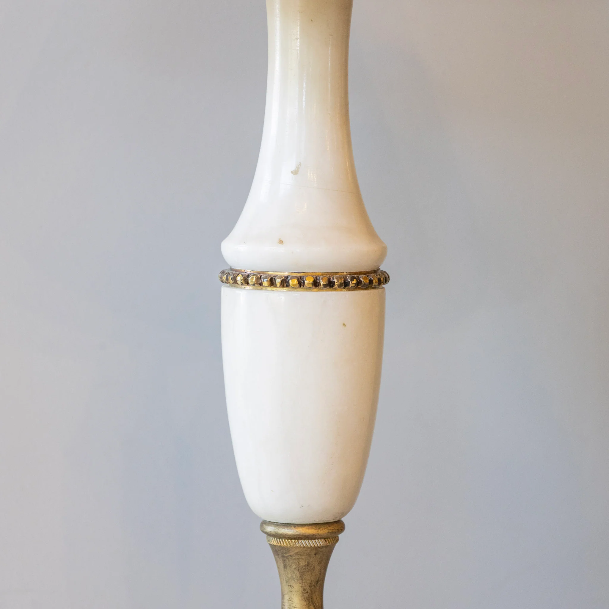 French Brass and Onyx Table Lamp – Tapered Column & Marble Base - Image 4