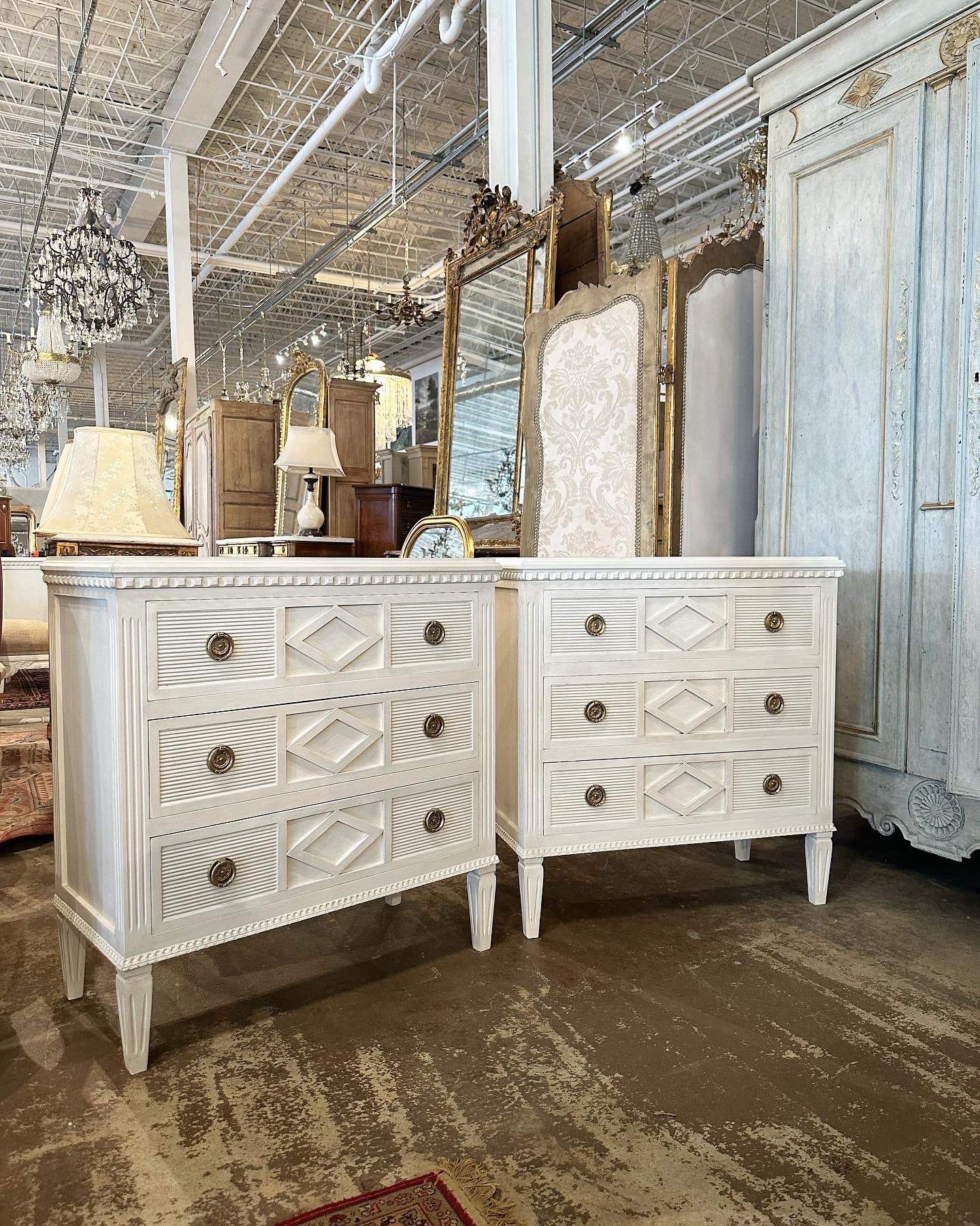 Swedish Diamond Front Chest in White - Image 3